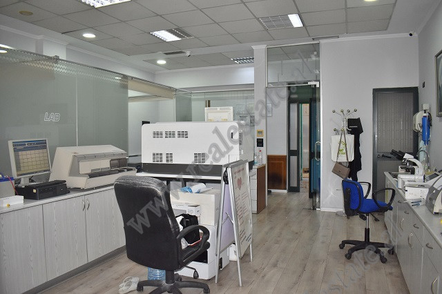 Office for rent close to Gjergj Fishta Boulevard in Tirana, Albania (TRR-618-23L)